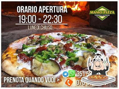 Prenditi una pizza alla pizzeria MAMOPIZZA