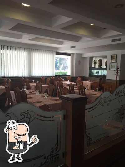 Siediti a un tavolo di Aji Ristorante