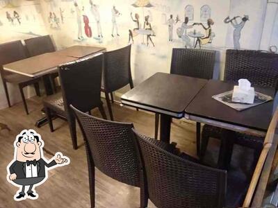 Check out how Roso Cake & Cafe looks inside
