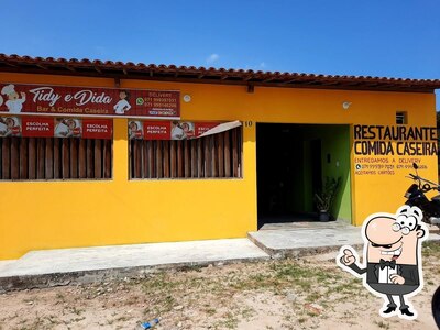 Você pode espairecer no na área externa do restaurante TIDY e DIDA
