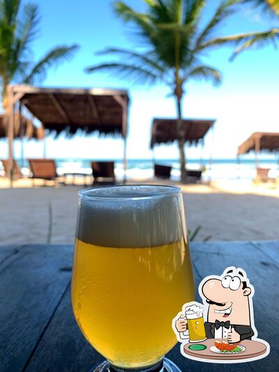Makan Praia Bar offerece uma gama de cervejas