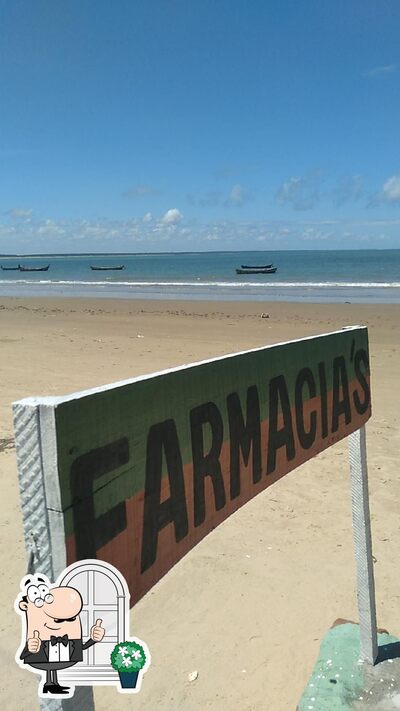 O exterior do Farmácia'S Bar