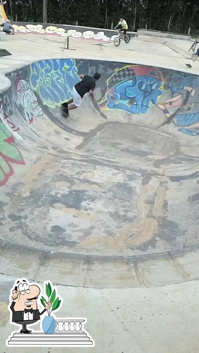 Você pode espairecer no exterior Custom Skate Park