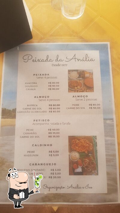Peça diversos bebidas servidos no Bar da Anália