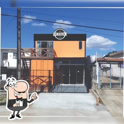 Veja a área externa do DC Burger Delivery