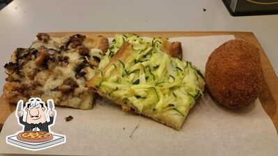 A Al Forno Ottavi, puoi goderti una bella pizza