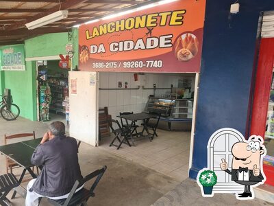 a parte exterior é uma característica importante do Varejão e Lanchonete da Cidade