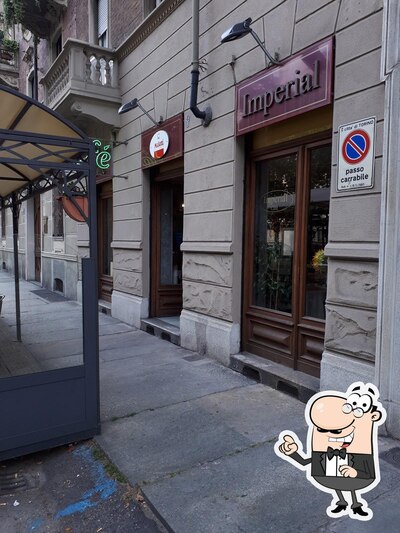 Guarda l'area esterna di Bar Imperial