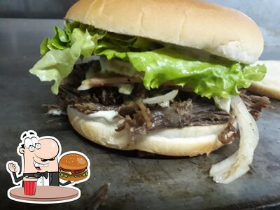 Delicie-se com um hambúrguer no Snack Grill