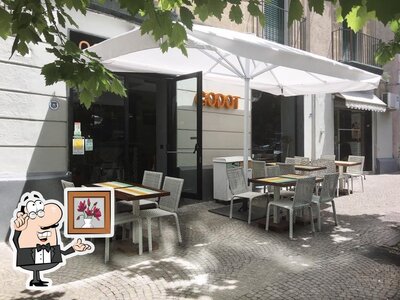 Siediti a un tavolo di Godot Dinner House