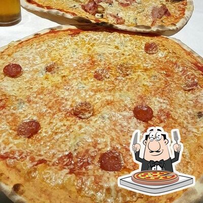 A Ristorante Peyota Di Gaudenzi E. E C, puoi provare una bella pizza