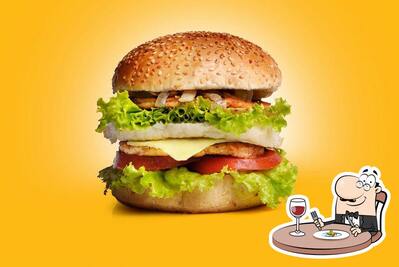 Comida em Bloom's Burger