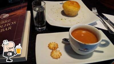 Desfrute de uma bebida no Café do Paço