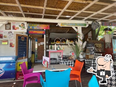 Gli interni di Beach Bar & Grill Max