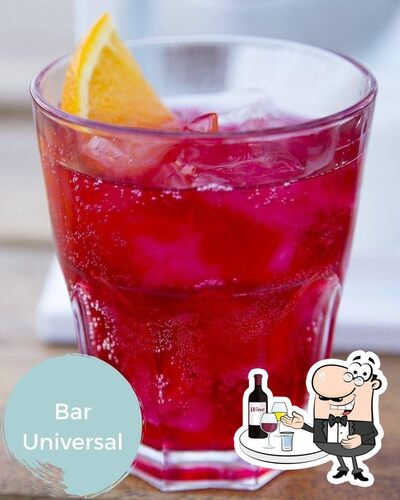 Bar Universal serve alcolici
