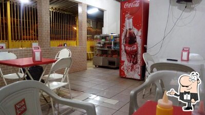 Veja imagens do interior do Bila Burguers