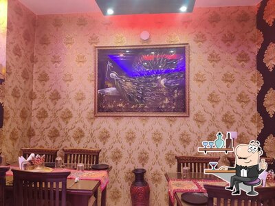 Check out how Delhi Lazeez Darbar looks inside