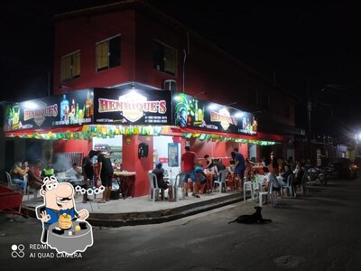Platos en HENRIQUE'S BEBIDAS