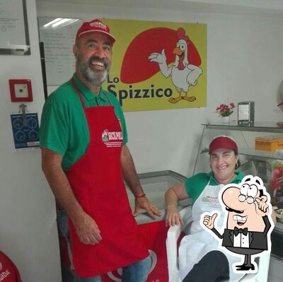 Siediti a un tavolo di Lo Spizzico