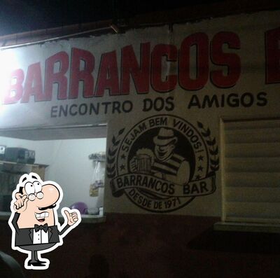 Veja imagens do interior do Barrancos Bar