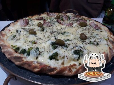 No Senhora Pizza, você pode pedir pizza