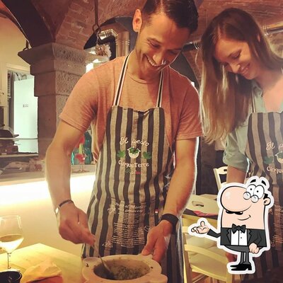 Siediti a un tavolo di Osteria Maite