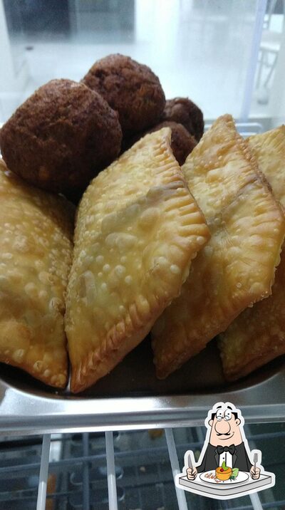 Comida em esquina do pão