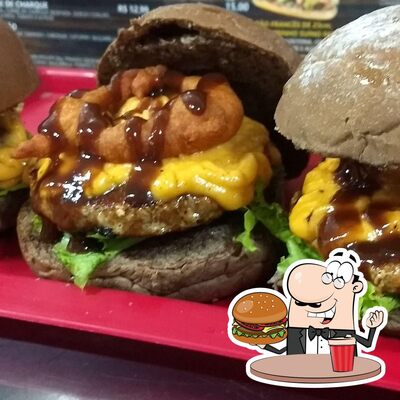 Delicie-se com um hambúrguer no Marcos Lanches