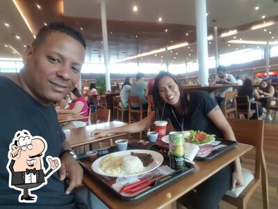 Veja imagens do interior do Billy The Grill