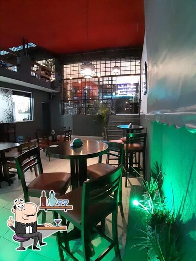 O interior do Gandaia Lounge