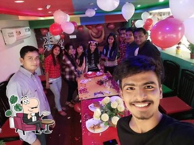 Check out how Cafe looks inside