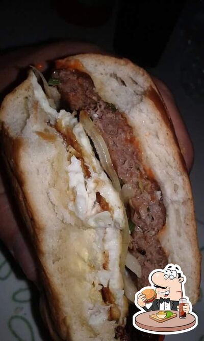 Delicie-se com um hambúrguer no Premier Delivery Gourmet