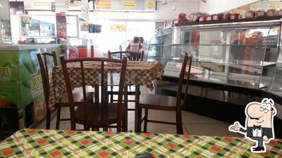 Veja imagens do interior do Panificadora Moderna