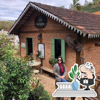 Veja imagens do exterior do Romanha