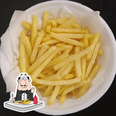Experimente fritas com diferentes molhos