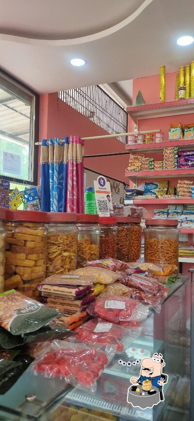 Food at Iris Bakery, Nareekamvalli