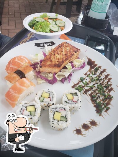 Sushi é um famoso item de comida originário do Japão