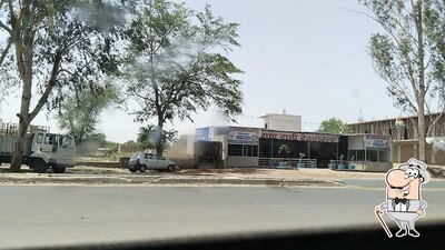 You can get some fresh air at the outside area of Shri Radha Rani resturant