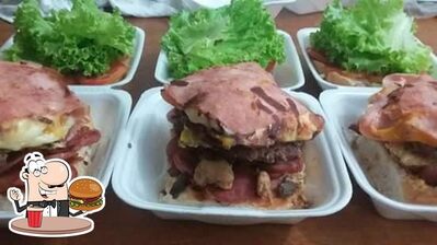 Delicie-se com um hambúrguer no Premier Delivery Gourmet