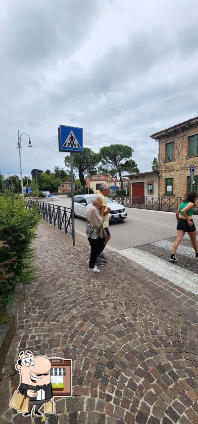 Puoi goderti l'aria fresca da seduto all'esterno di Cessalto