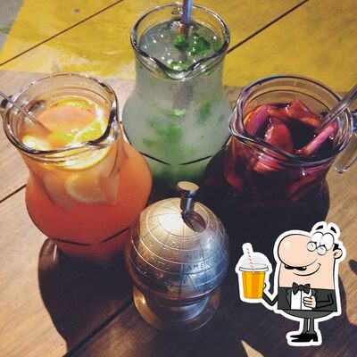 Desfrute de um drinque no Complex