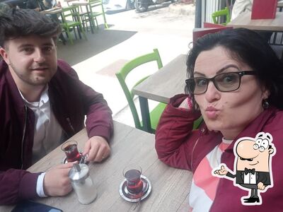 Siediti a un tavolo di Turkish Ristorante - Kebap Pizza Grill