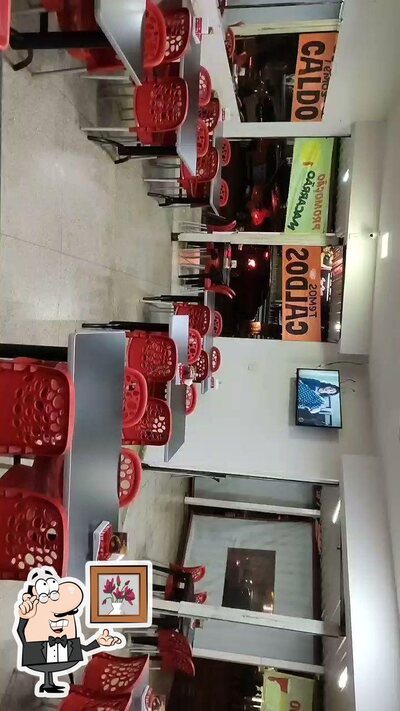 O interior do SNOBS PIZZARIA FAST FOOD