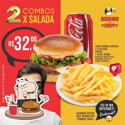 Delicie-se com um hambúrguer no Academia do Chopp