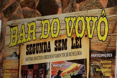 Aqui está a publicidade do Bar do Vovô