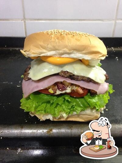 Peça um hambúrguer no Goiaba Lanches