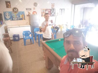 Veja imagens do interior do Bar Pimentel