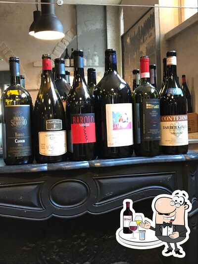 Prova un drink o cocktail alcolico dal menu