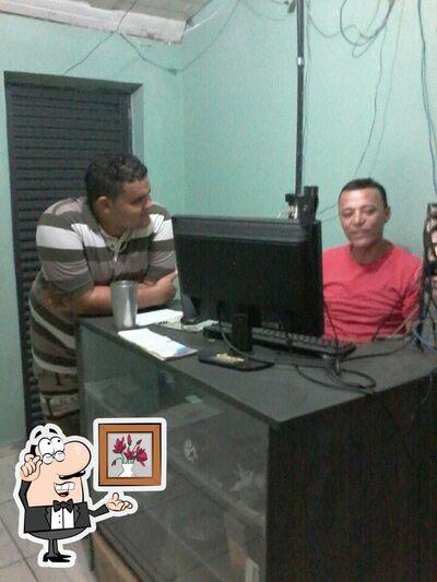 O interior do Petisko Mania