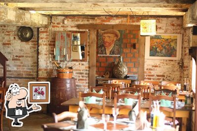 Veja imagens do interior do Valle Rustico